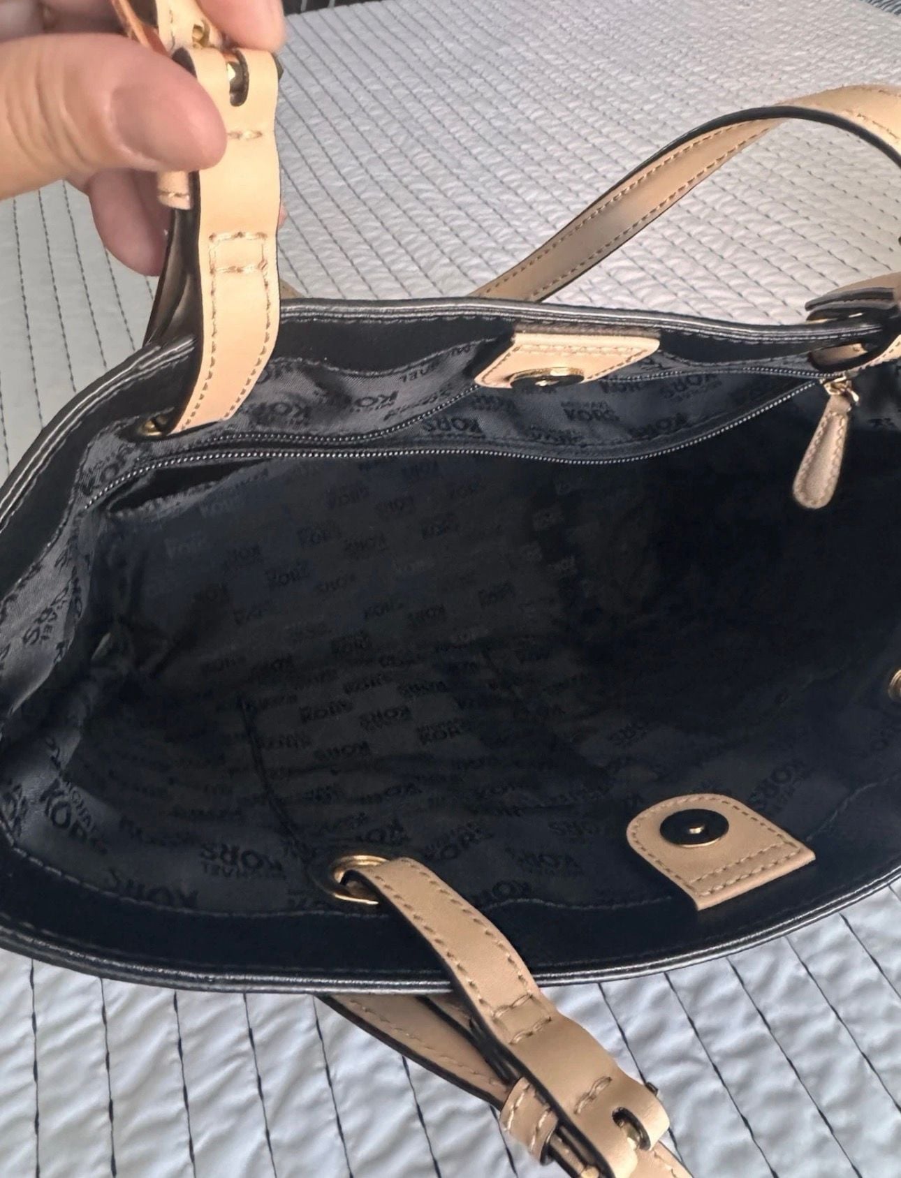 Michael Kors Bucket Bag Black Leather 5