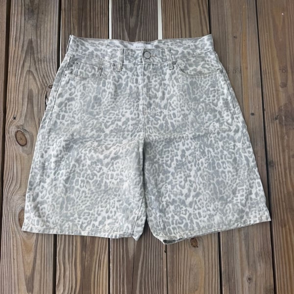 Pacsun Baggy Shorts Size 30 Grey Leopard Print Denim