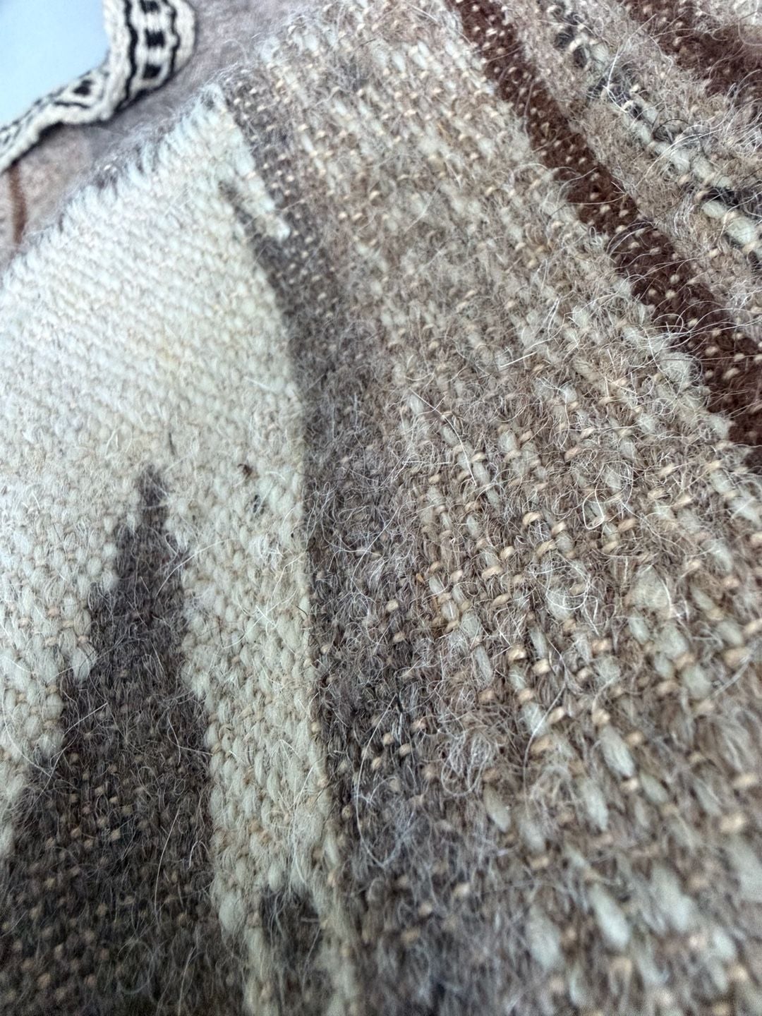 Peruvian Alpaca Wool Crossbody Bag Llama Motif Brown Tassels 8