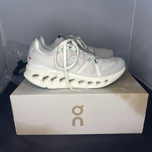 On Cloudsurfer US M7 W8.5 Pearl Ivory Running Shoes