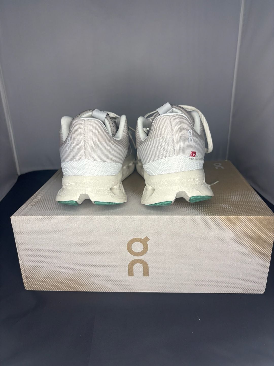 On Cloudsurfer Size M7 W8.5 Pearl Ivory New W Box 6