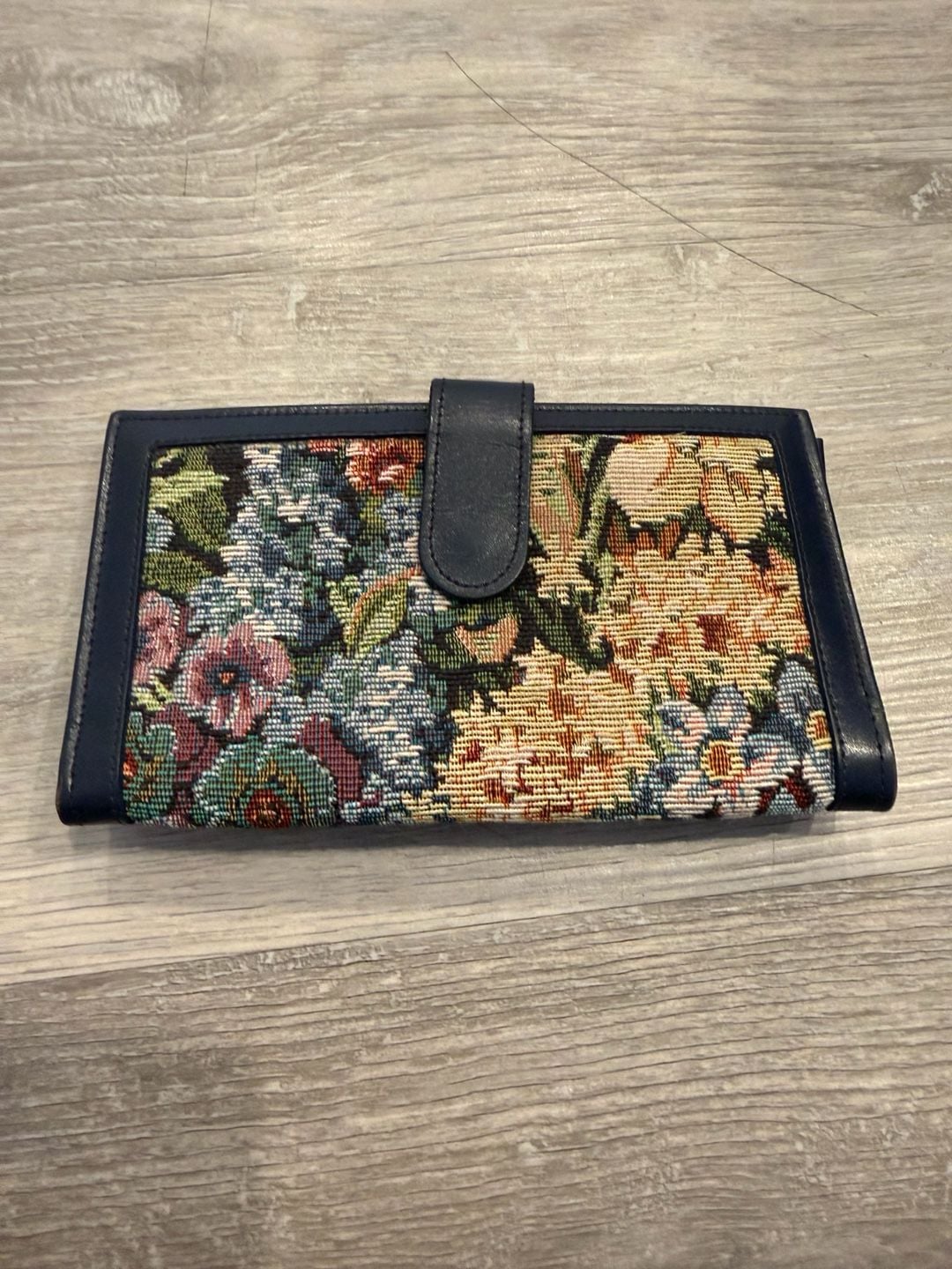Vintage Floral Tapestry Top Grain Cowhide Leather Wallet 1