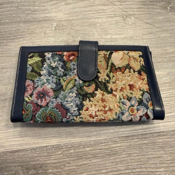 Vintage Floral Tapestry Top Grain Cowhide Leather Wallet
