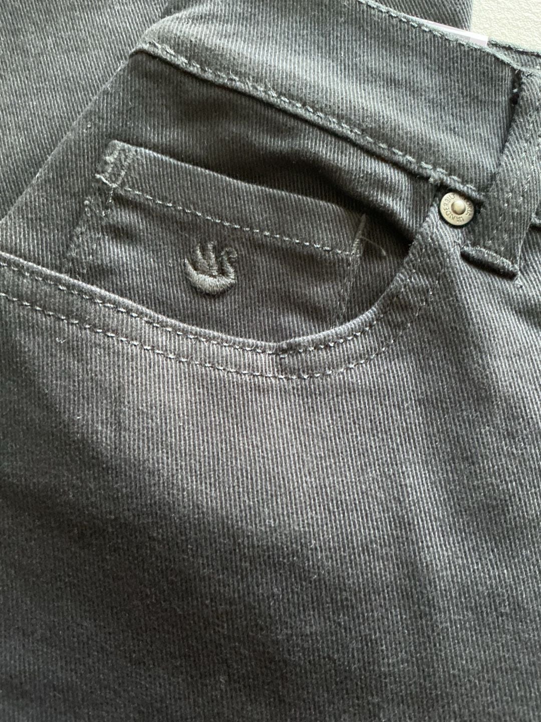 Gloria Vanderbilt Amanda Jeans Size 8P Black NWT 6