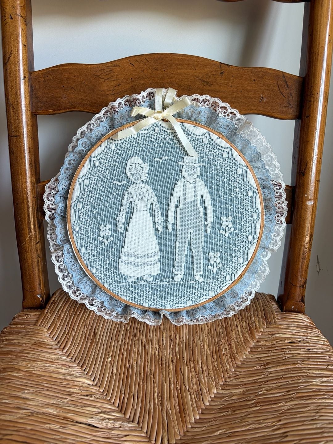 Vintage Amish Couple Lace Hoop Art 1