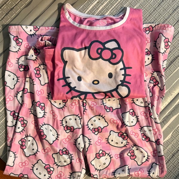 Sanrio Hello Kitty Pajama Set Pink