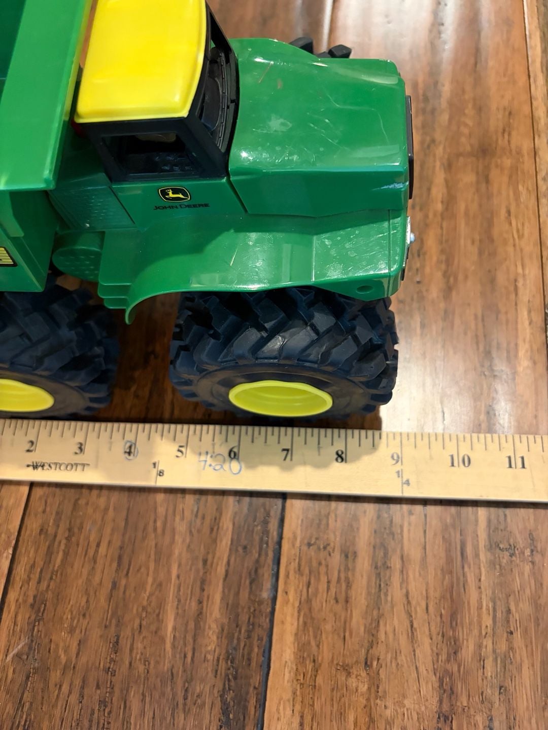 ERTL John Deere Monster Treads Dump Truck Green Toy 8