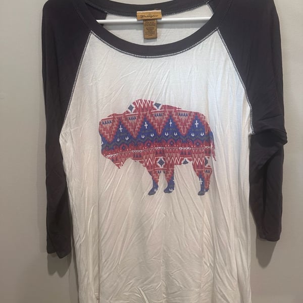 Wrangler Southwestern Buffalo Raglan 3/4 Sleeve Shirt
