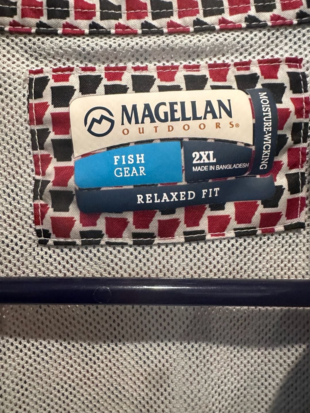 Magellan Outdoors Fish Gear Button Down Shirt Size 2XL Arkansas State Print 3