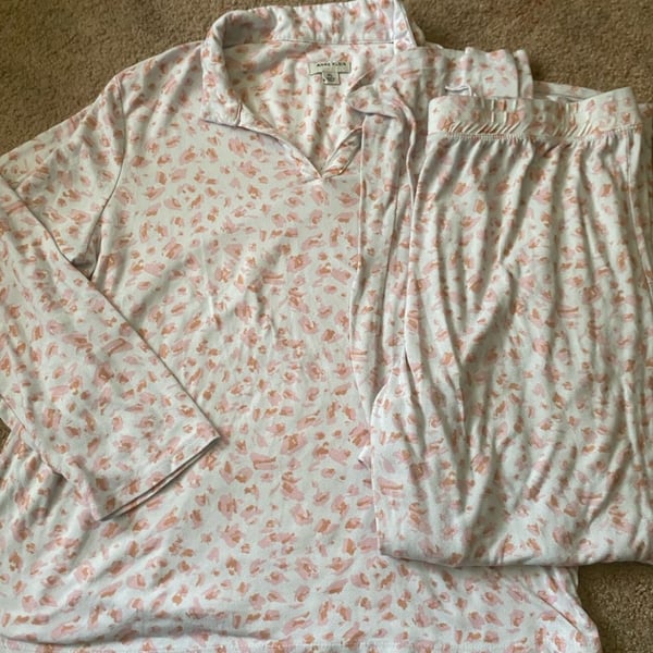 Anne Klein Pajama Set Size XL Pink White Leopard Animal Print Sleepwear
