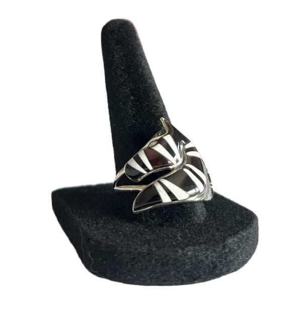 Vintage Sterling Silver Horse Ring with Black Onyx & Howlite Inlay – Size 9 5