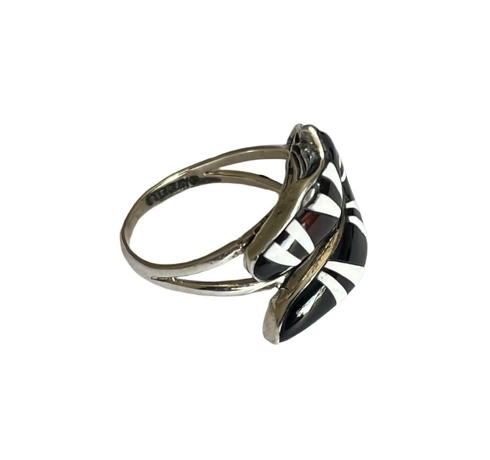 Vintage Sterling Silver Horse Ring with Black Onyx & Howlite Inlay – Size 9 9