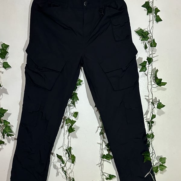 Cargo Pants Size M Black Nylon .brand: LCKR