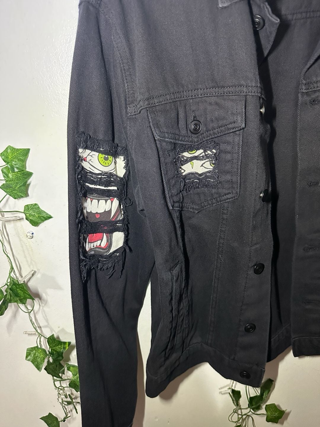 Forever 21 Denim Jacket Size M Black Monster Eye Graphic Distressed 3