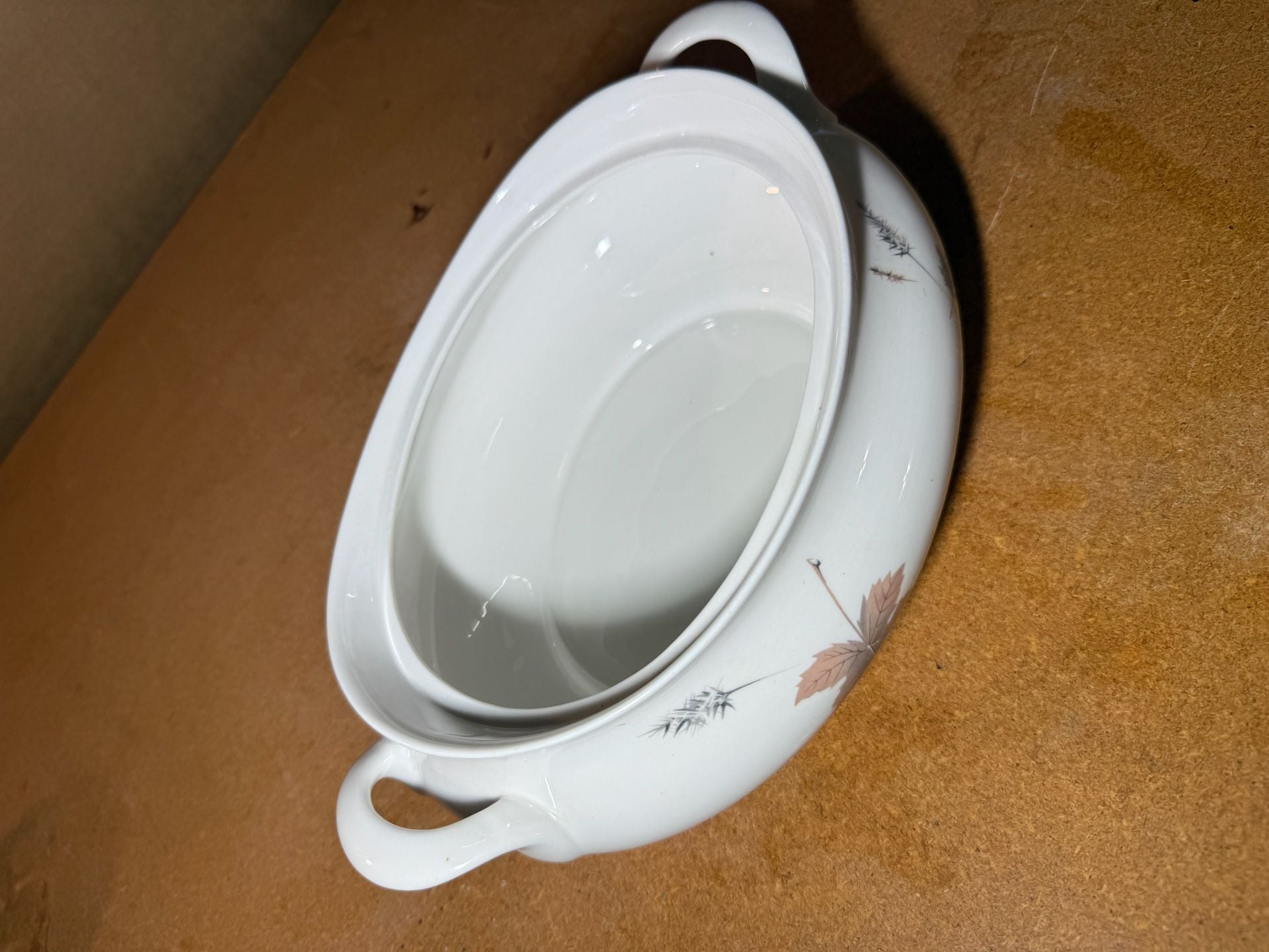 Royal Doulton Tumbling Leaves T.C. 1004 Covered Vegetable Serving Dish 4