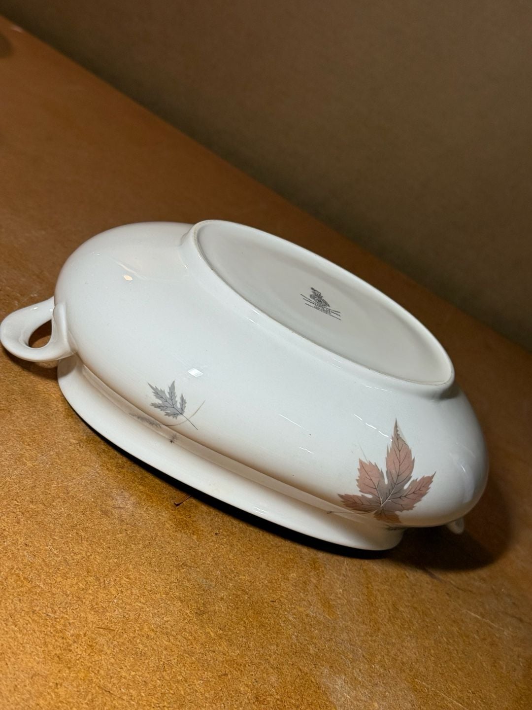 Royal Doulton Tumbling Leaves T.C. 1004 Covered Vegetable Serving Dish 11