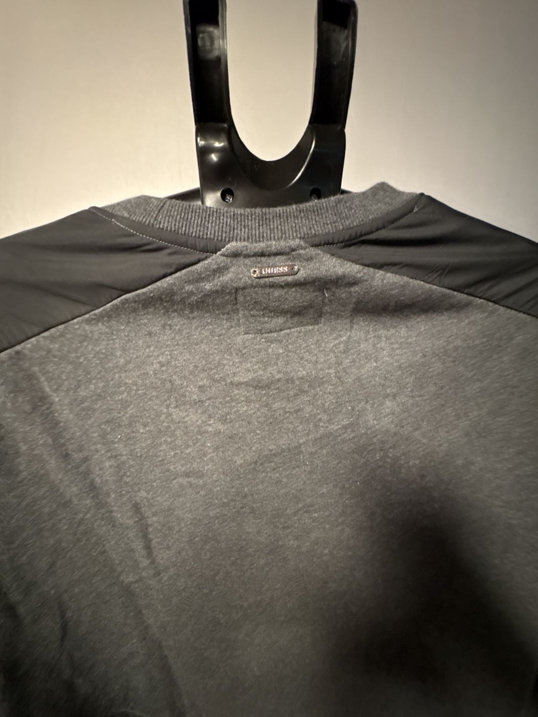 Guess Sweatshirt Gray Black Zipper Pockets 6