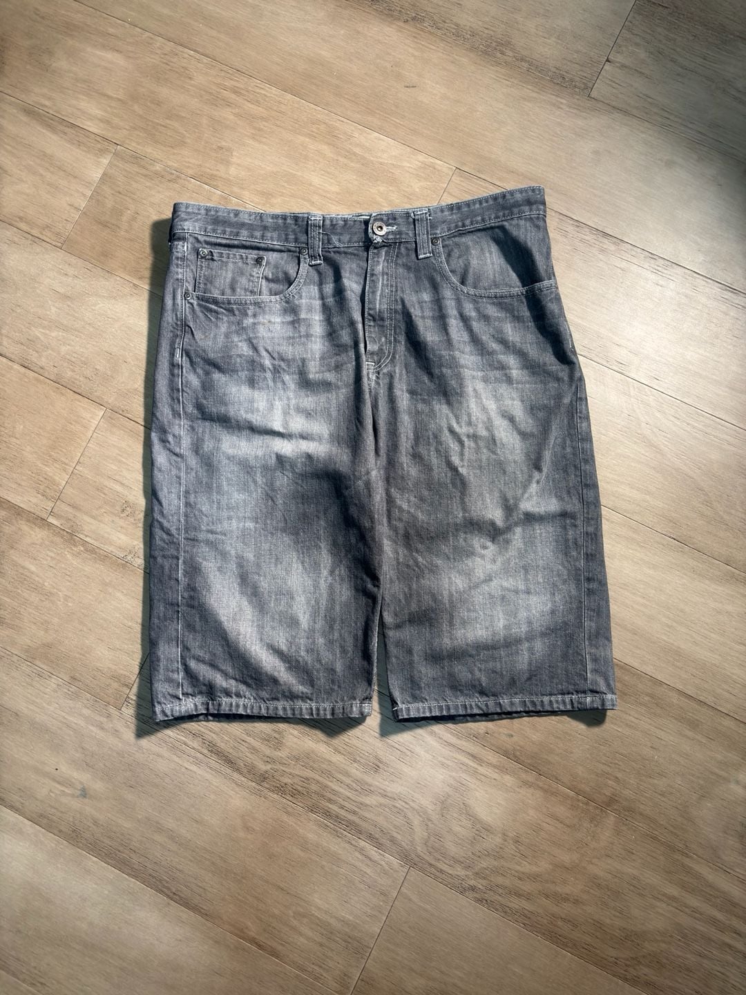 Vintage Y2K Ecko Unltd Jean Shorts Size 38 Grey Denim Hang 'Em High Baggy Jorts 2
