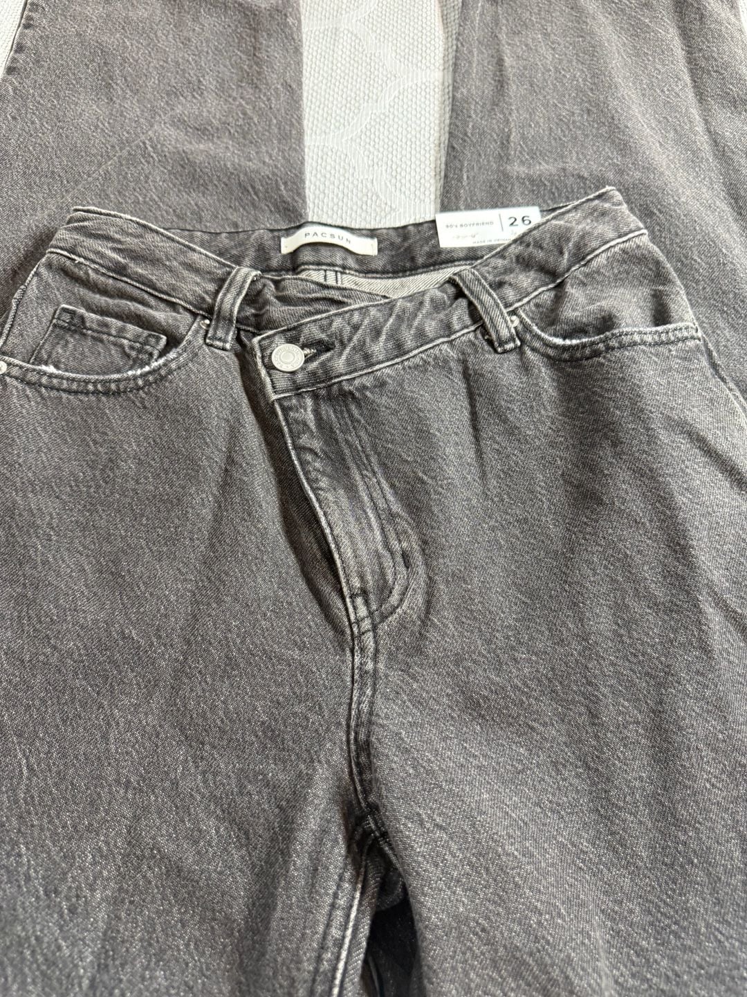 Product thumbnail 4