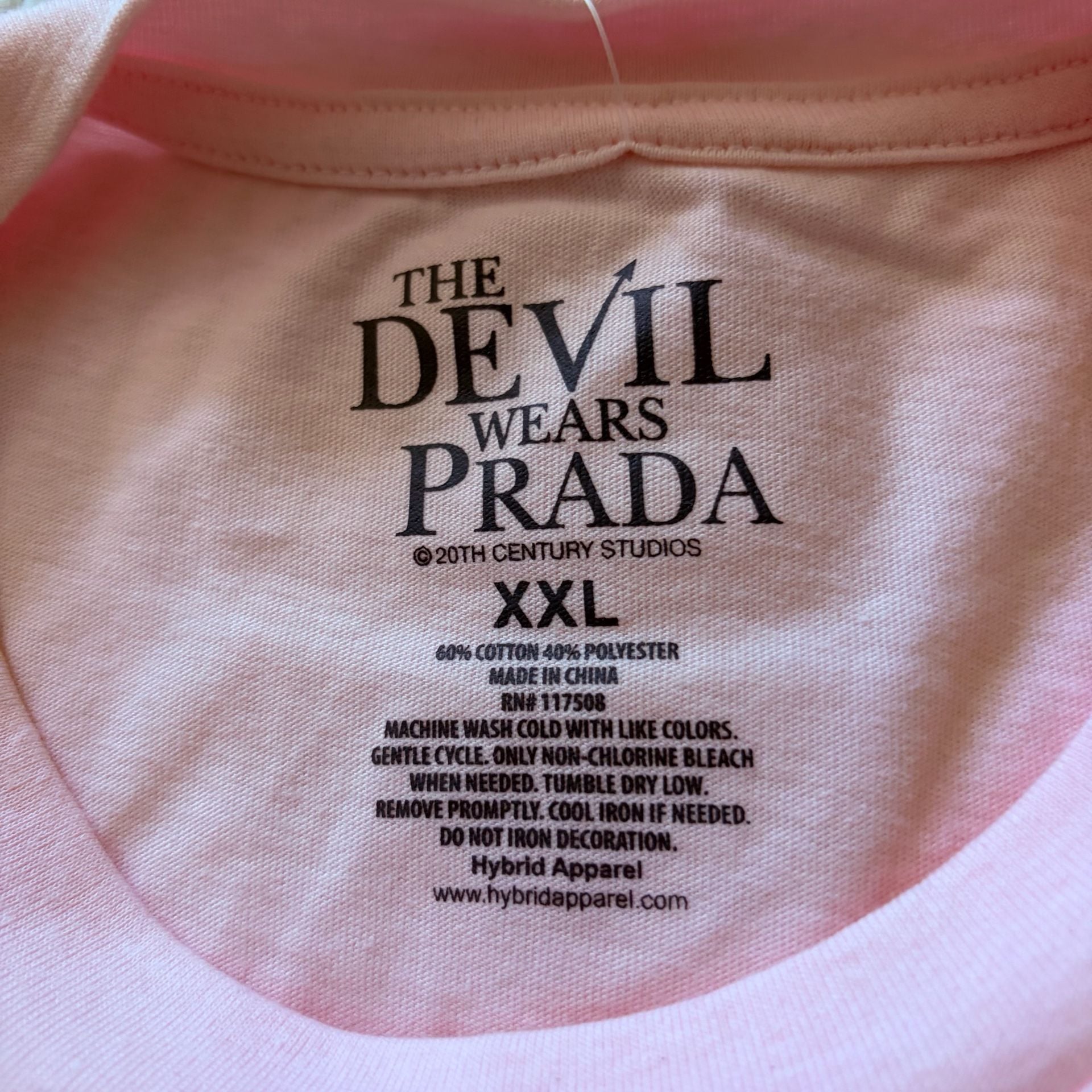 The Devil Wears Prada Women’s Graphic T-Shirt Pink XXL NWT Movie Tee 5