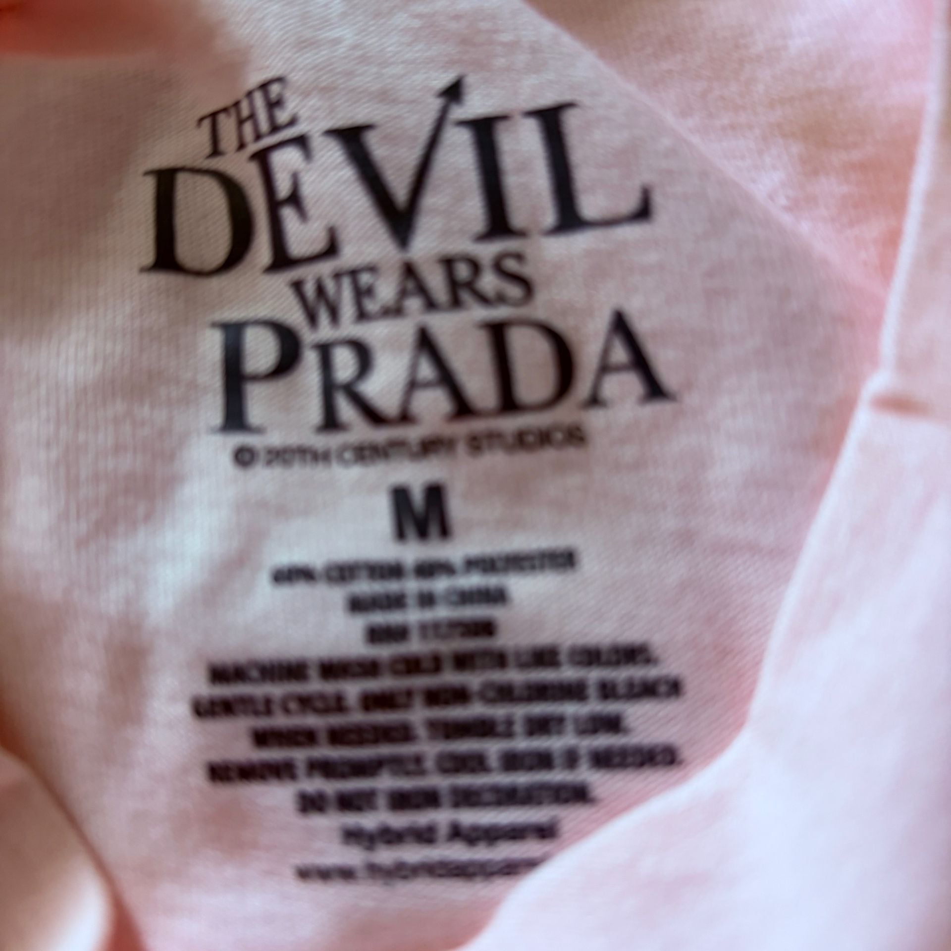 The Devil Wears Prada Women’s Graphic T-Shirt Pink Size M NWT Movie Tee 3