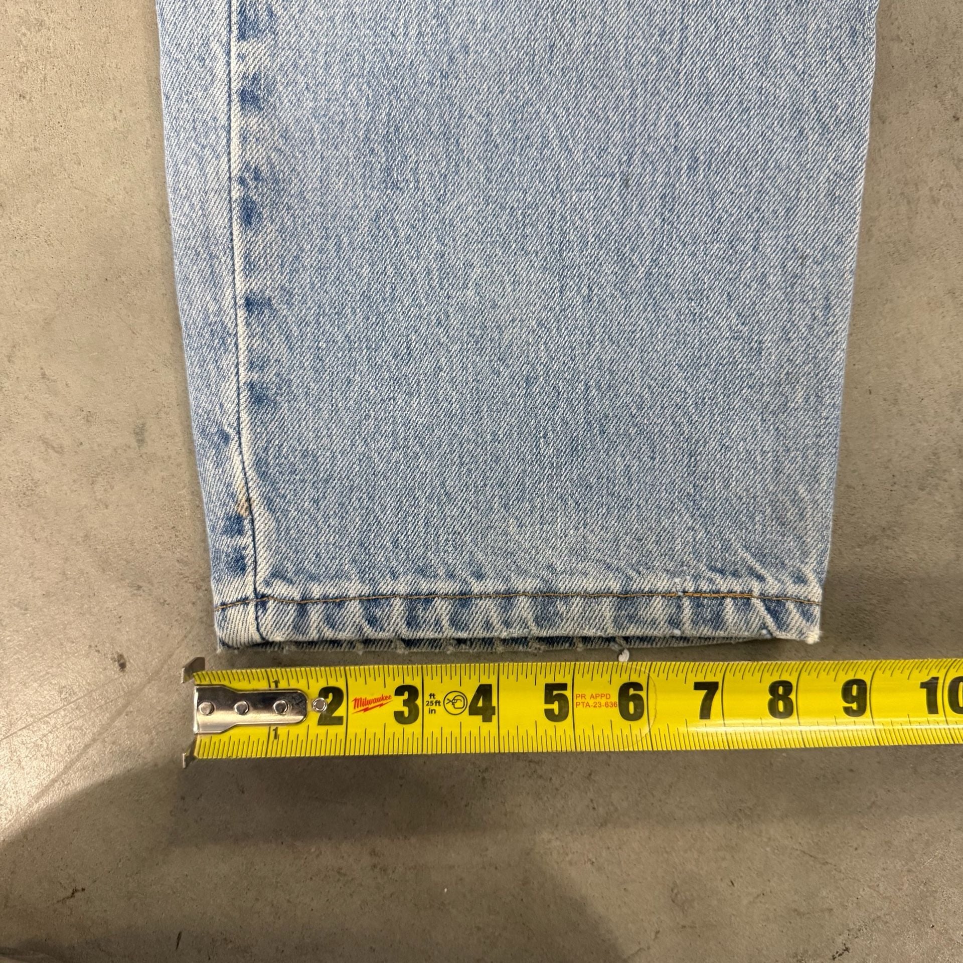 Vintage 1990s Levi's 550 Relaxed Fit Jeans Size 38x30 Light Wash Denim 9