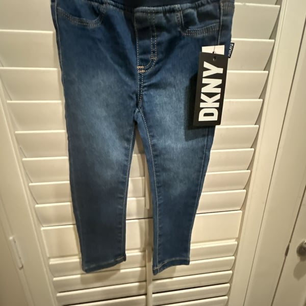 DKNY Pull-On Stretch Denim Jegging Size 2T