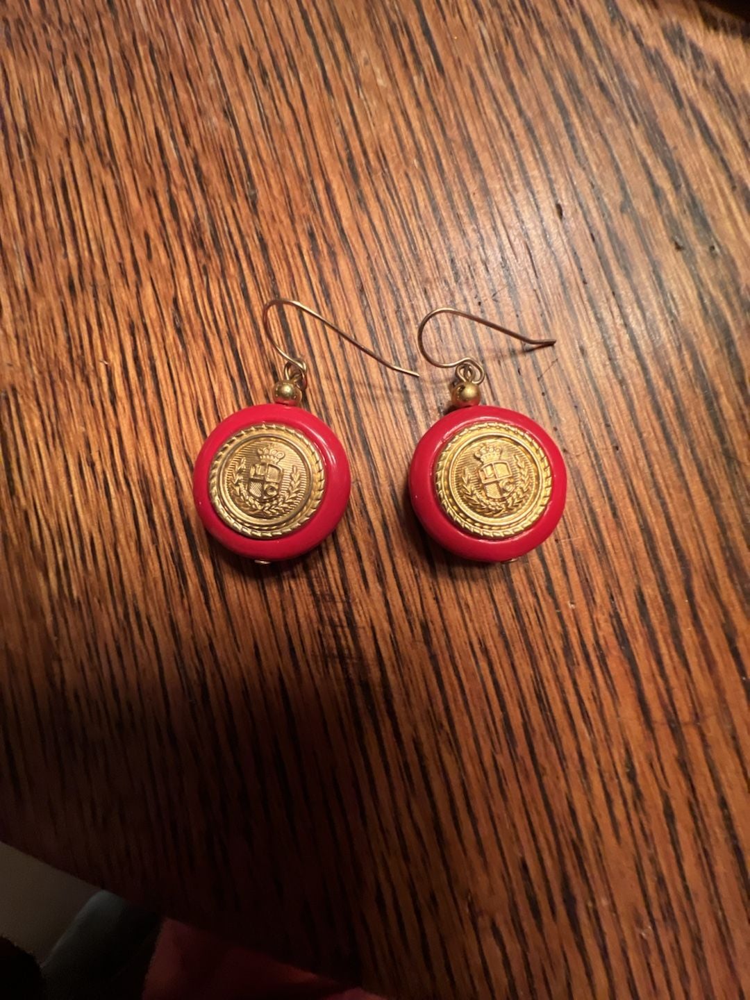 Liz Claiborne Red and Gold Crest Dangle Earrings 1