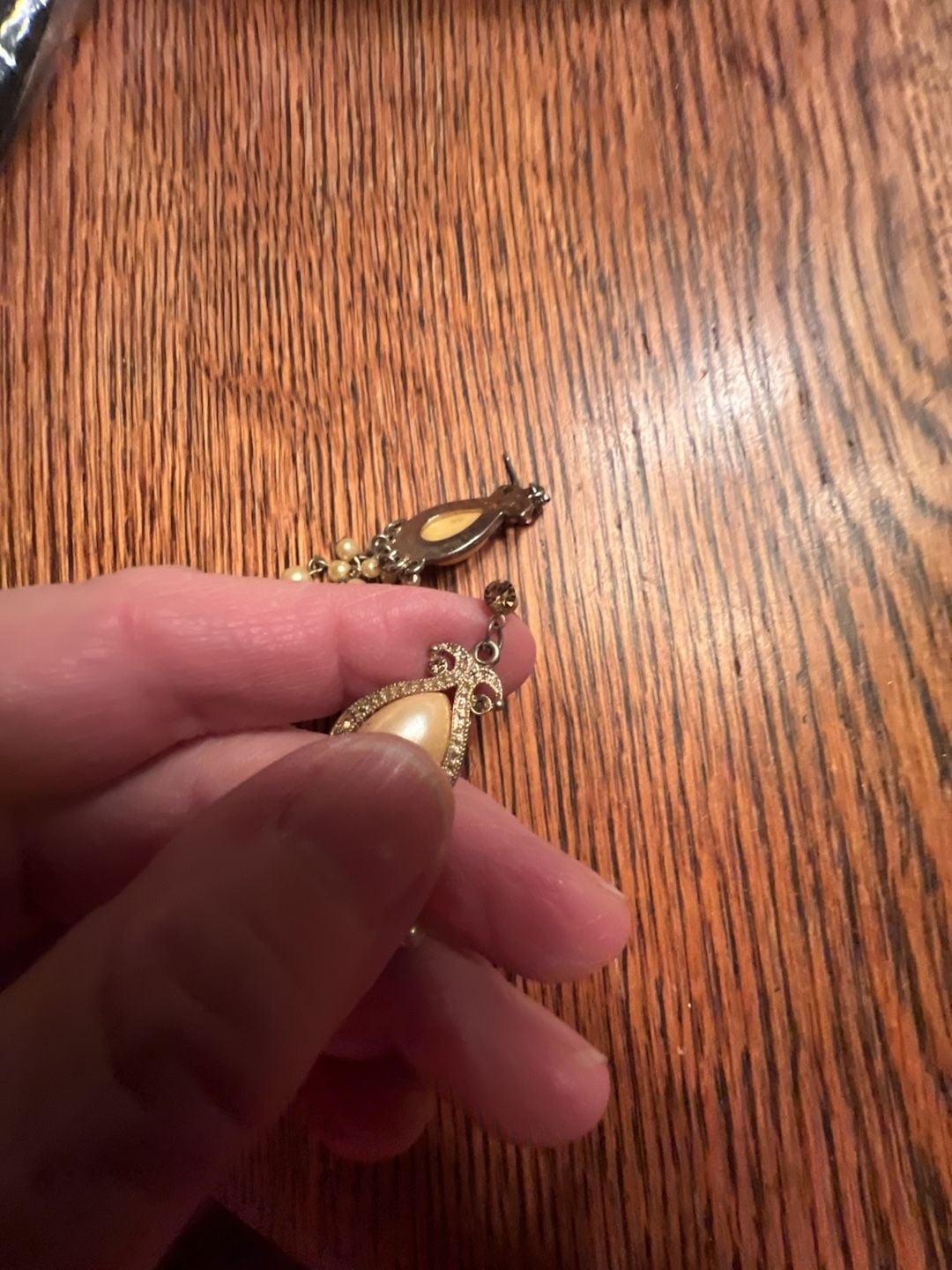 Vintage Gold Tone Faux Pearl Tassel Dangle Earrings 5