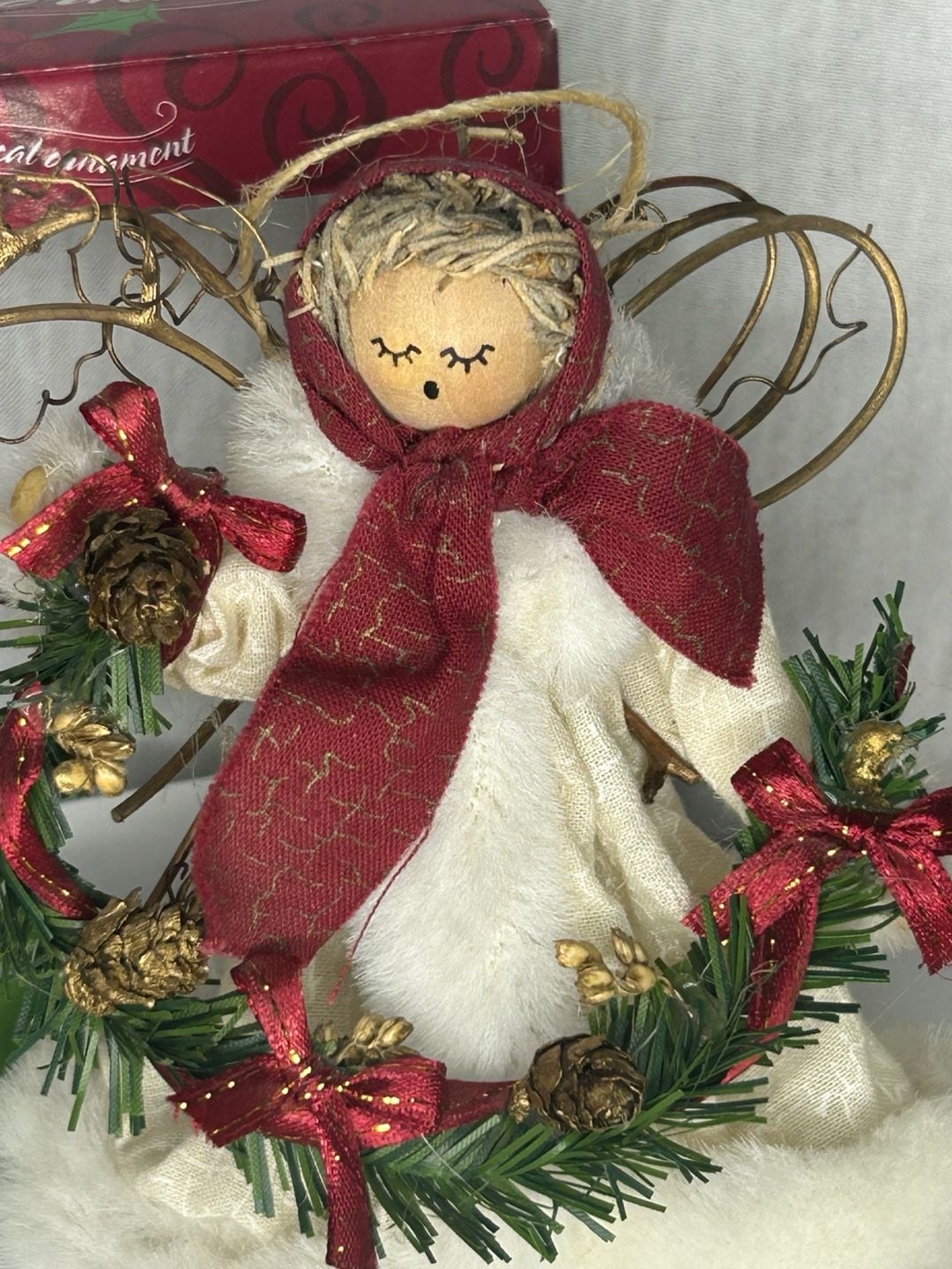 Whimsical Ornament Christmas Angel Figurine With Pinecone Wreath 2
