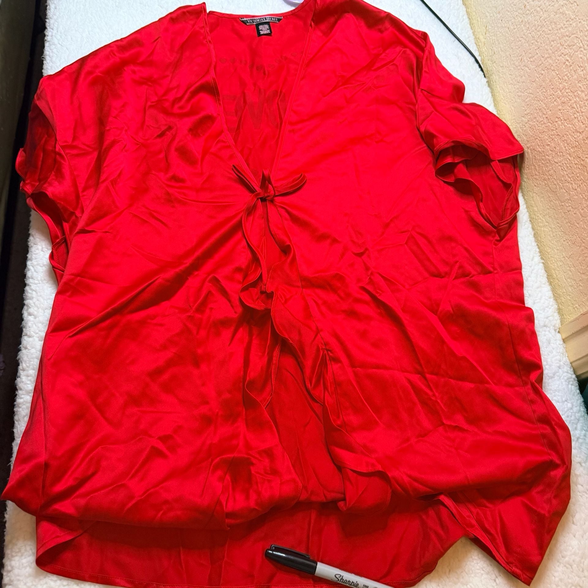 Victoria's Secret Red Satin Love Kimono Robe One Size 3