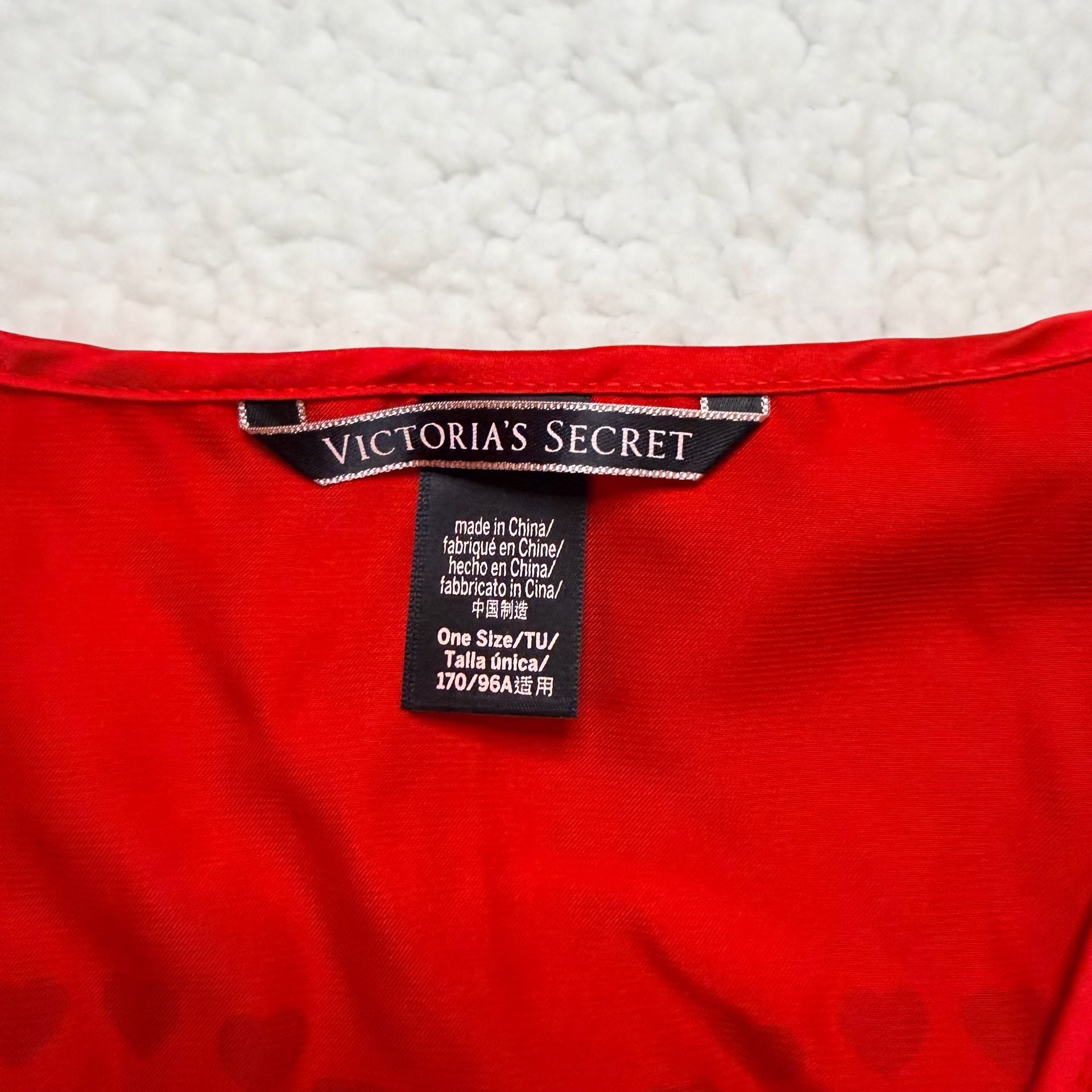 Victoria's Secret Red Satin Love Kimono Robe One Size 4
