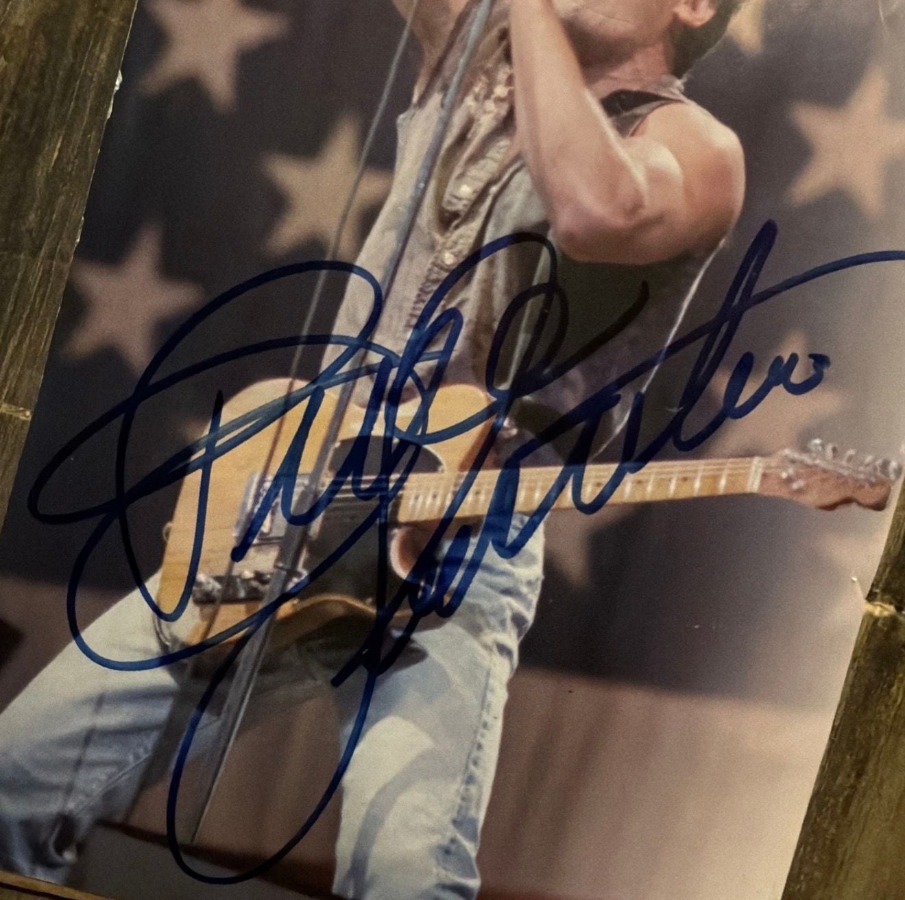 Bruce Springsteen Autographed Stage Photo 5x7 Magazine Clip (IP) 6