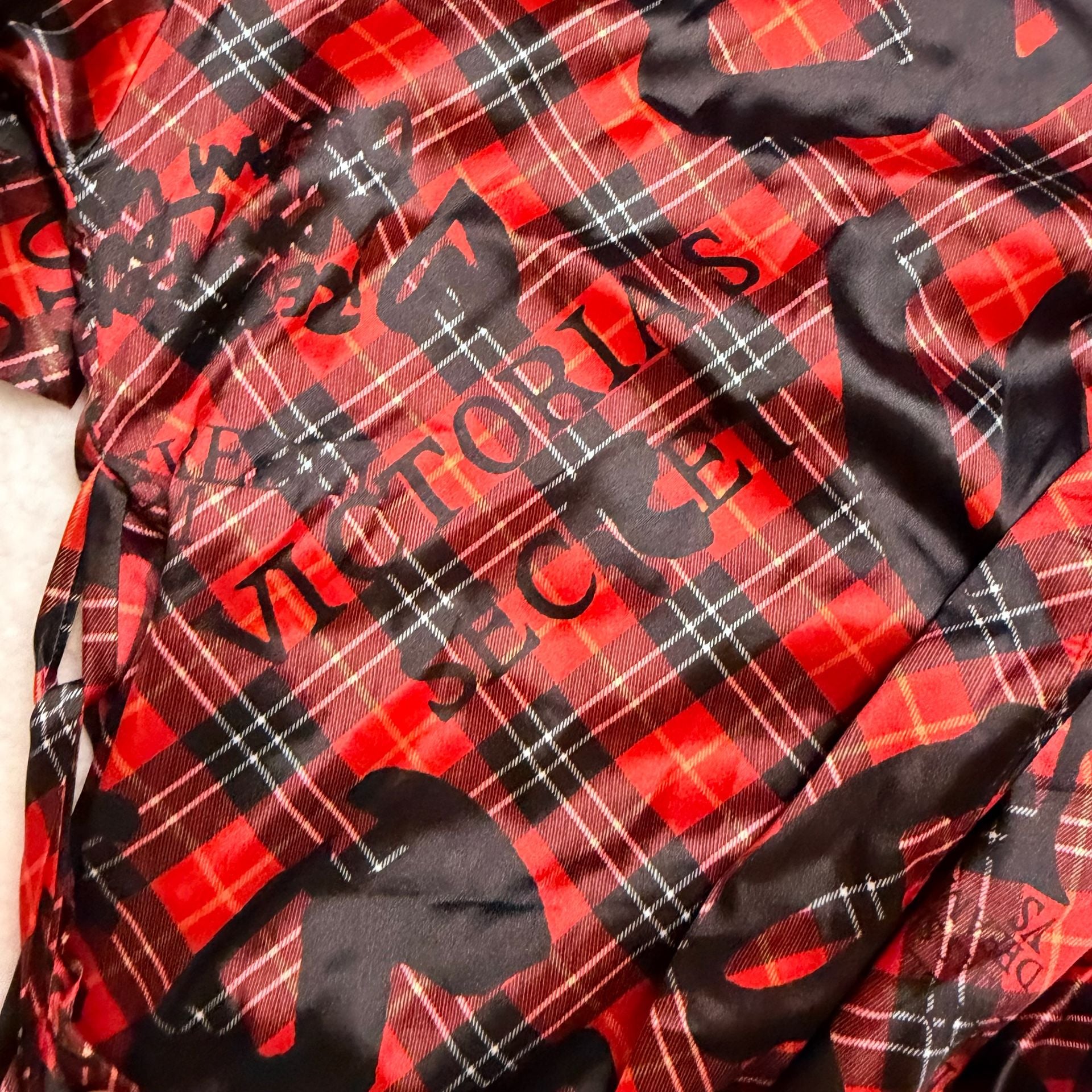 Victoria's Secret Satin Plaid Robe Size XS/S Red Black 2