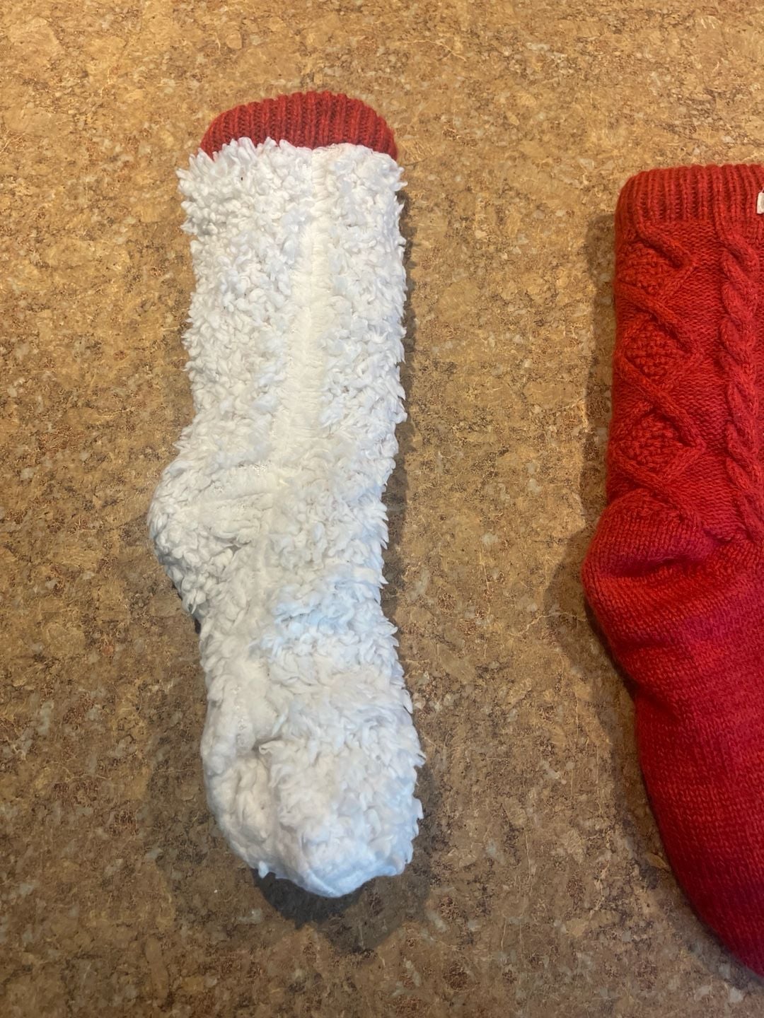 UGG Pom Pom Fleece Lined Crew Sock Size 9-11 Poppy Red Comfy 5