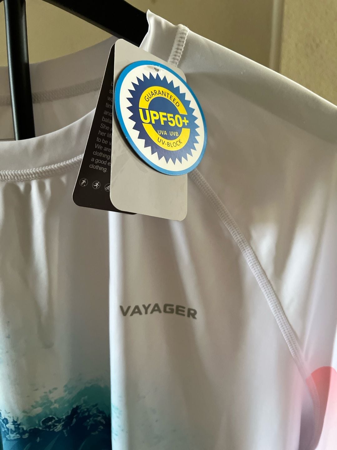Vayager UPF 50+ Rash Guard Size L Wave Print Long Sleeve 5