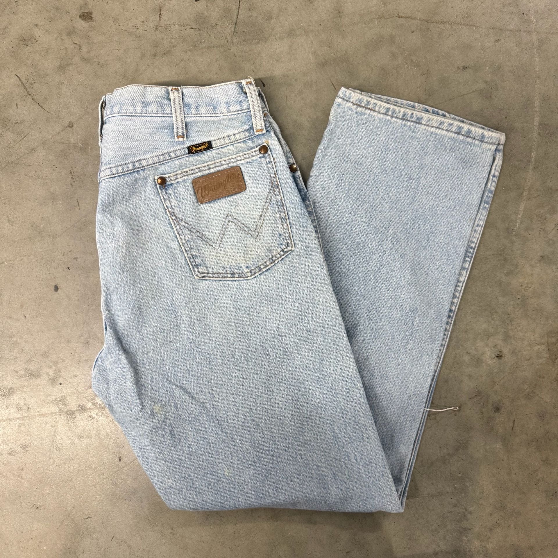 Wrangler Vintage Distressed Light Wash Jeans Size 36x32 5