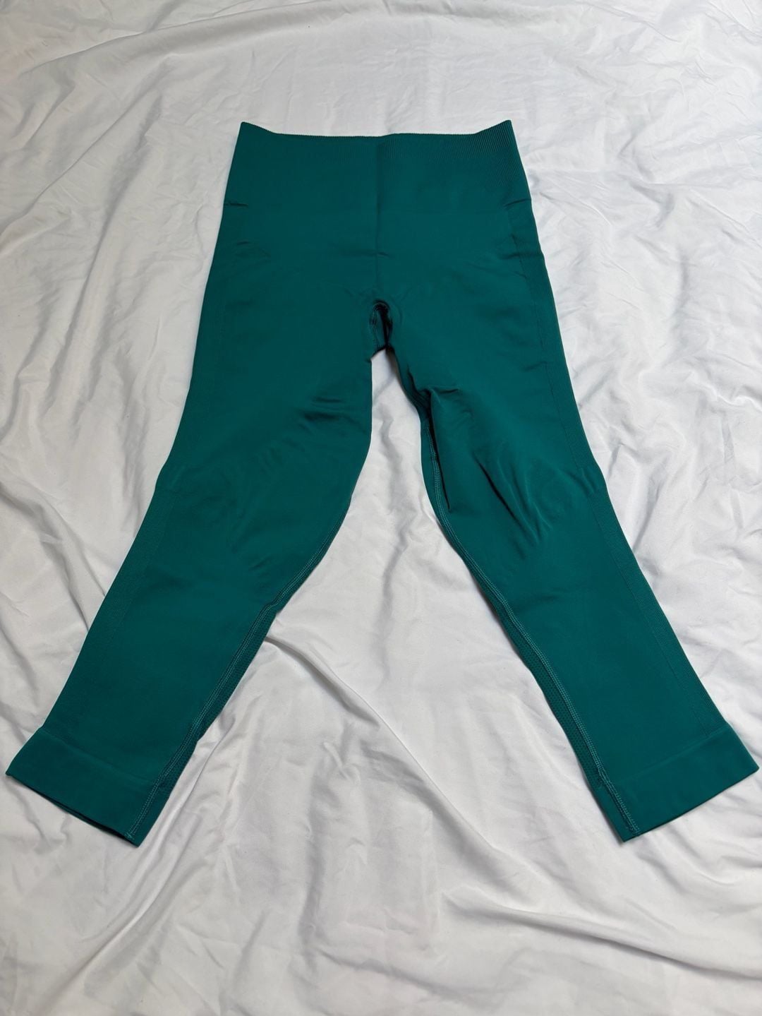 Lululemon Size 8 Green compression Leggings 2
