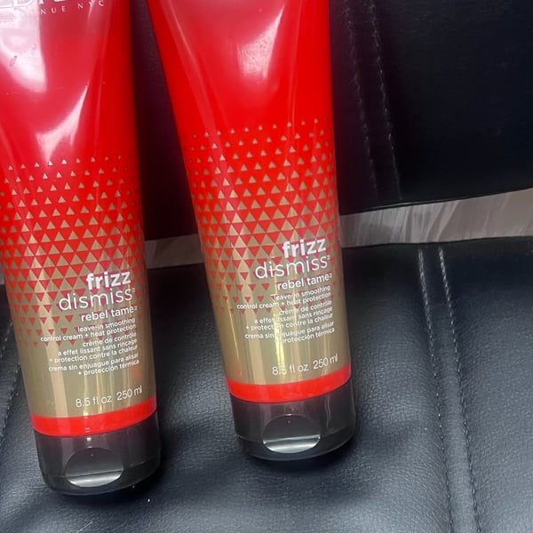 2 Redken Frizz Dismiss Rebel Tame new