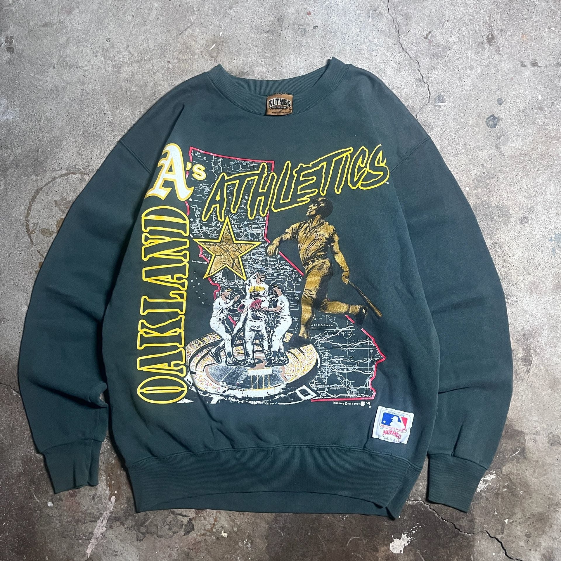 Rare vintage 1990 Nutmeg Oakland Athletics green crewneck 3