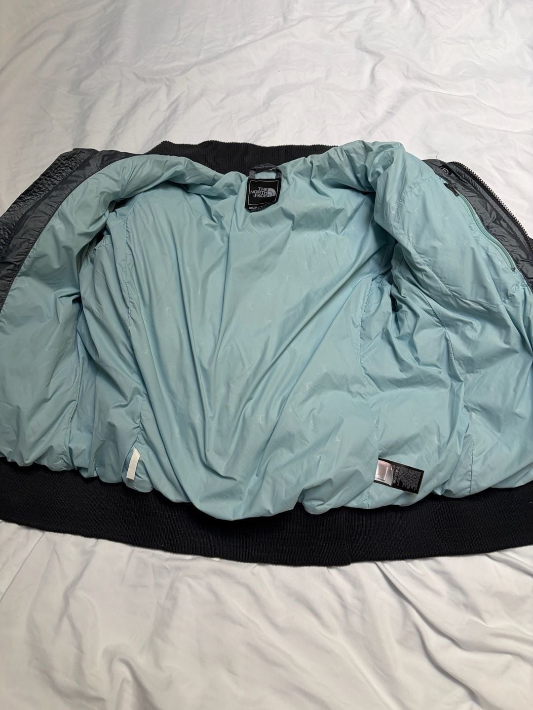The North Face 600 Down Puffer Jacket L Gray Bomber Full Zip 6