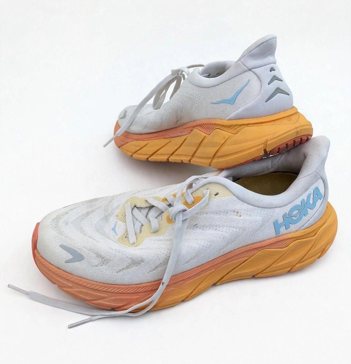HOKA Arahi 6 Size 9.5B White Orange Running Shoes 2