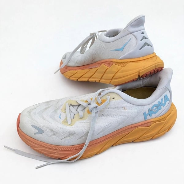 HOKA Arahi 6 Size 9.5B White Orange Running Shoes