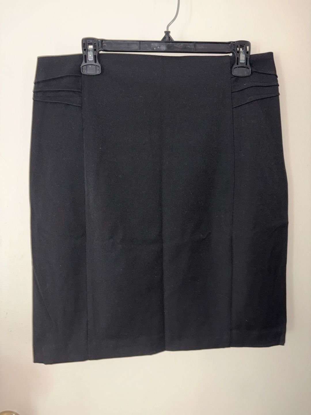 Express Pencil Skirt Size 14 Black Pleat Detail Knee Length 2