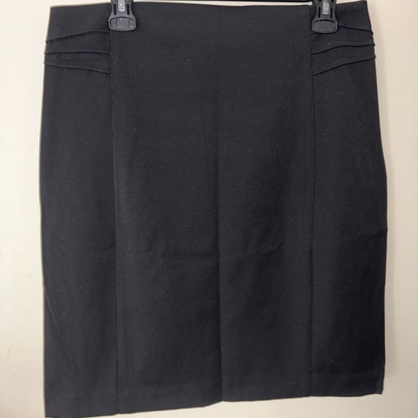 Express Pencil Skirt Size 14 Black Pleat Detail Knee Length