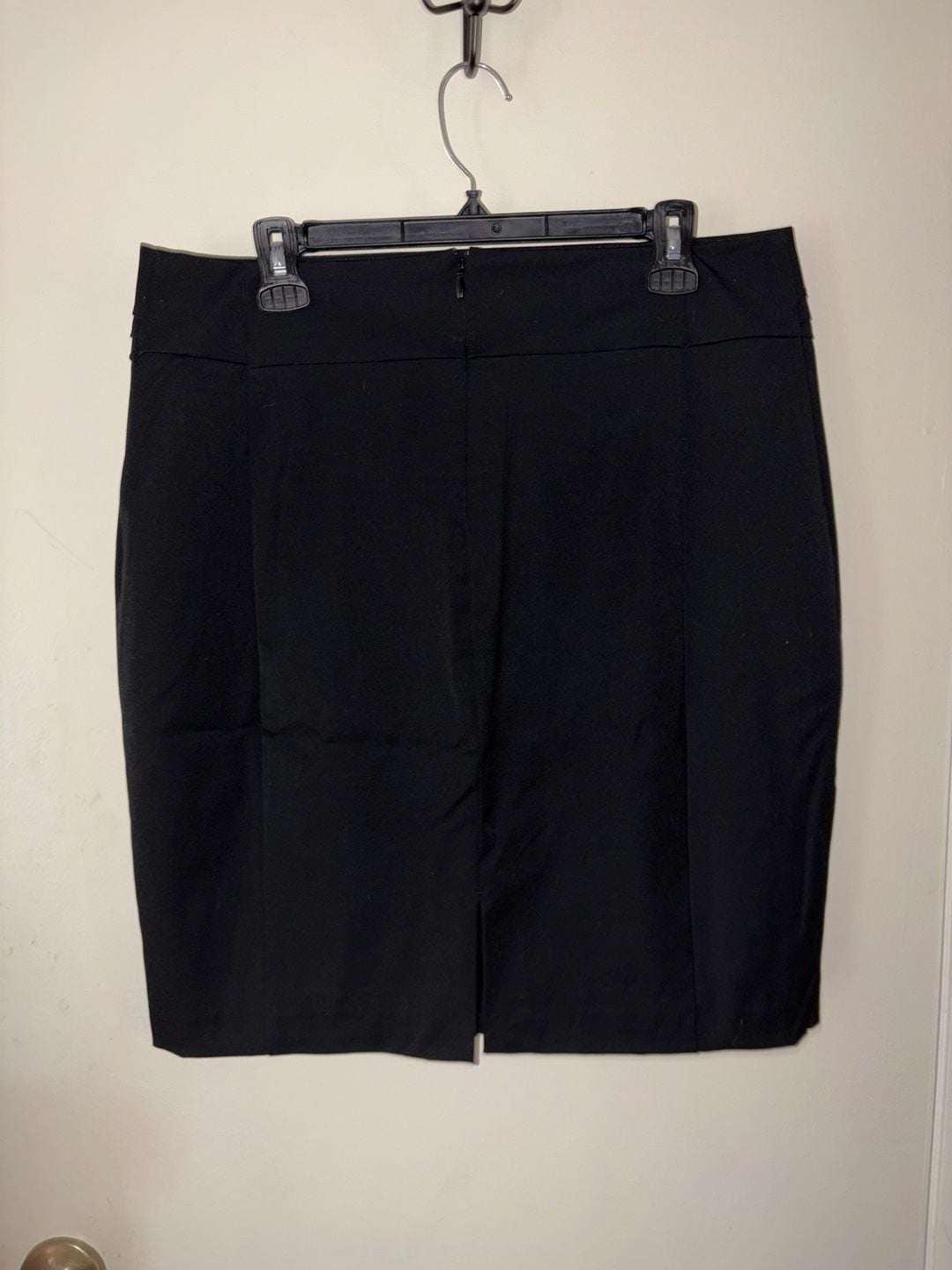 Express Pencil Skirt Size 14 Black Pleat Detail Knee Length 3