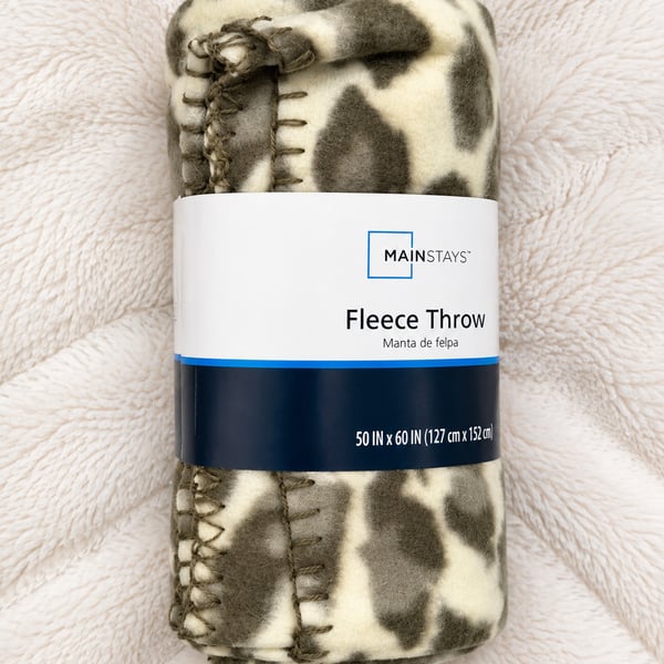Mainstays Fleece Throw 50in x 60in Leopard