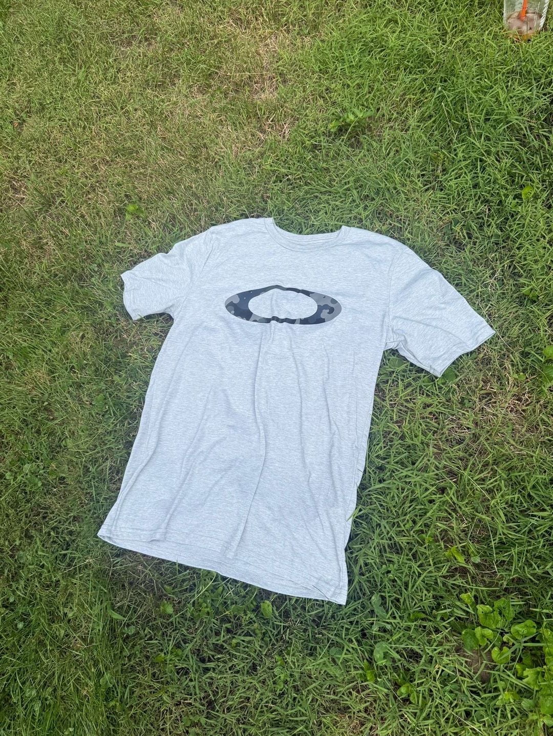Oakley Gray Hydrofree Regular Fit Short Sleeve T-Shirt with Camo Ellipse Logo 2