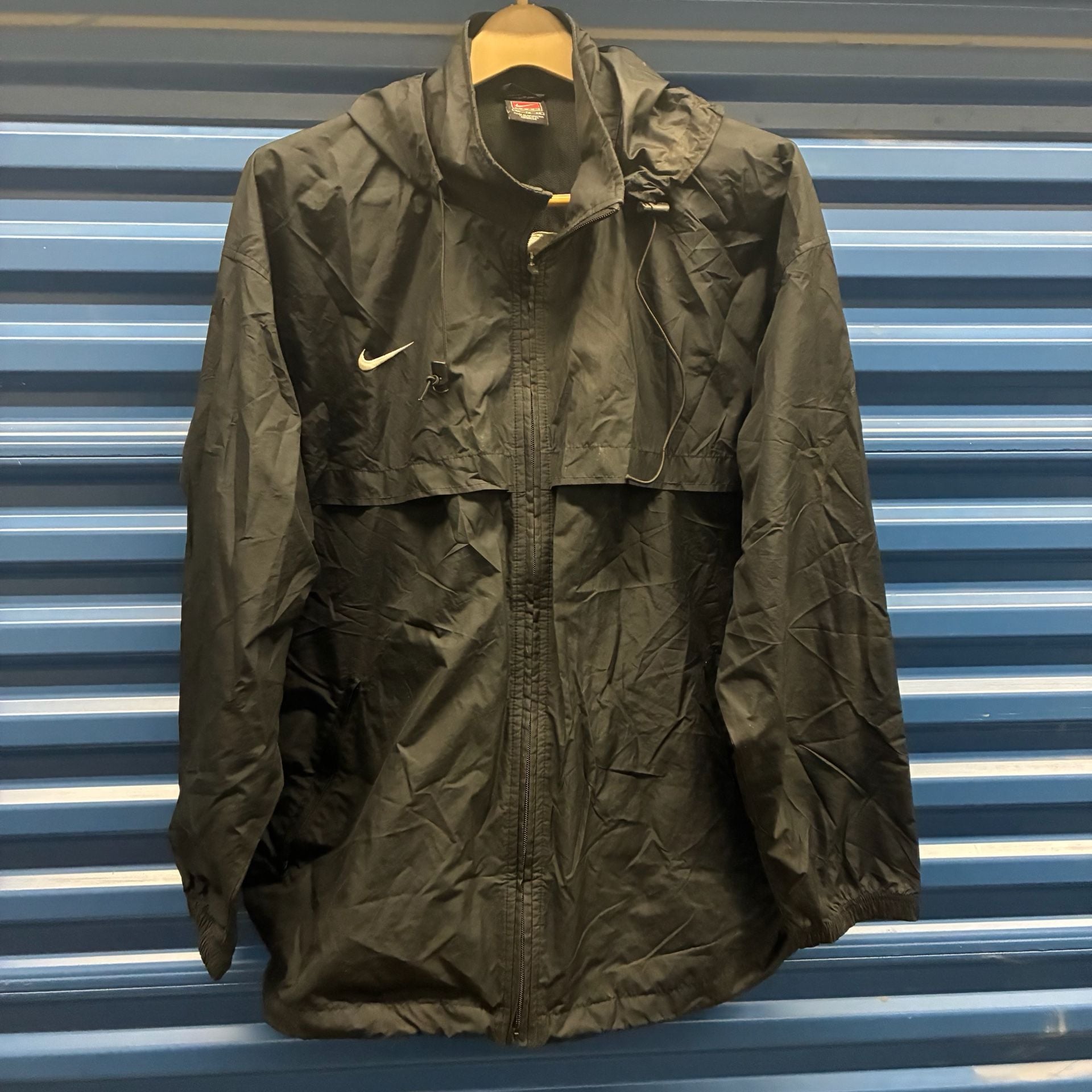 Nike vintage Team Windbreaker Jacket Size XL Black Winslow Athletics 2
