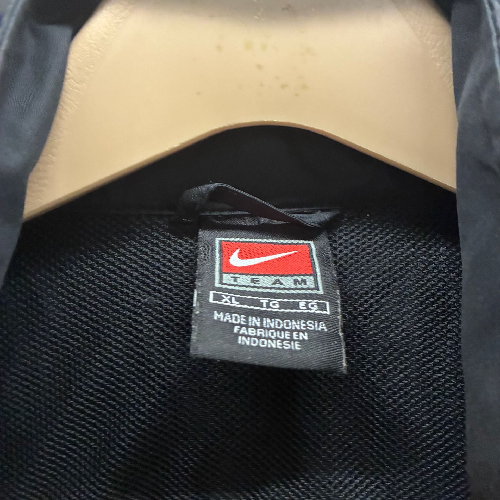 Nike vintage Team Windbreaker Jacket Size XL Black Winslow Athletics 4